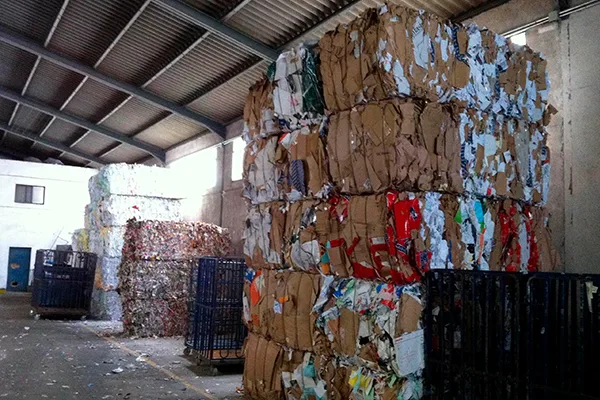 Instalaciones de reciclaje de papel y cartón de Papeles Cruz