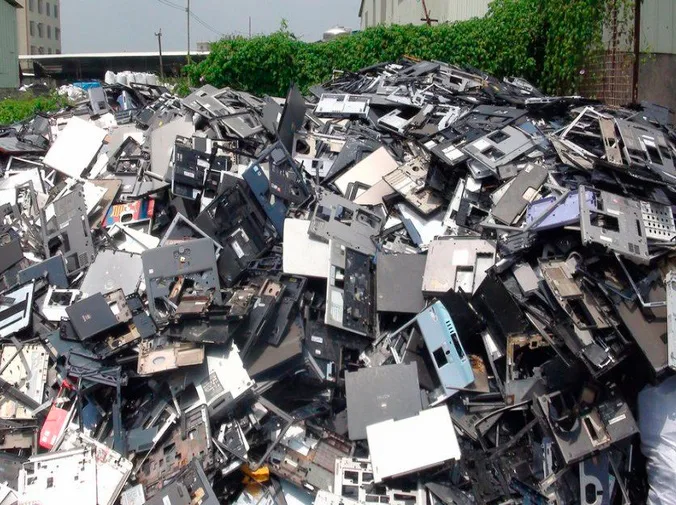 Reciclaje de residuos electrónicos: qué son los RAEE